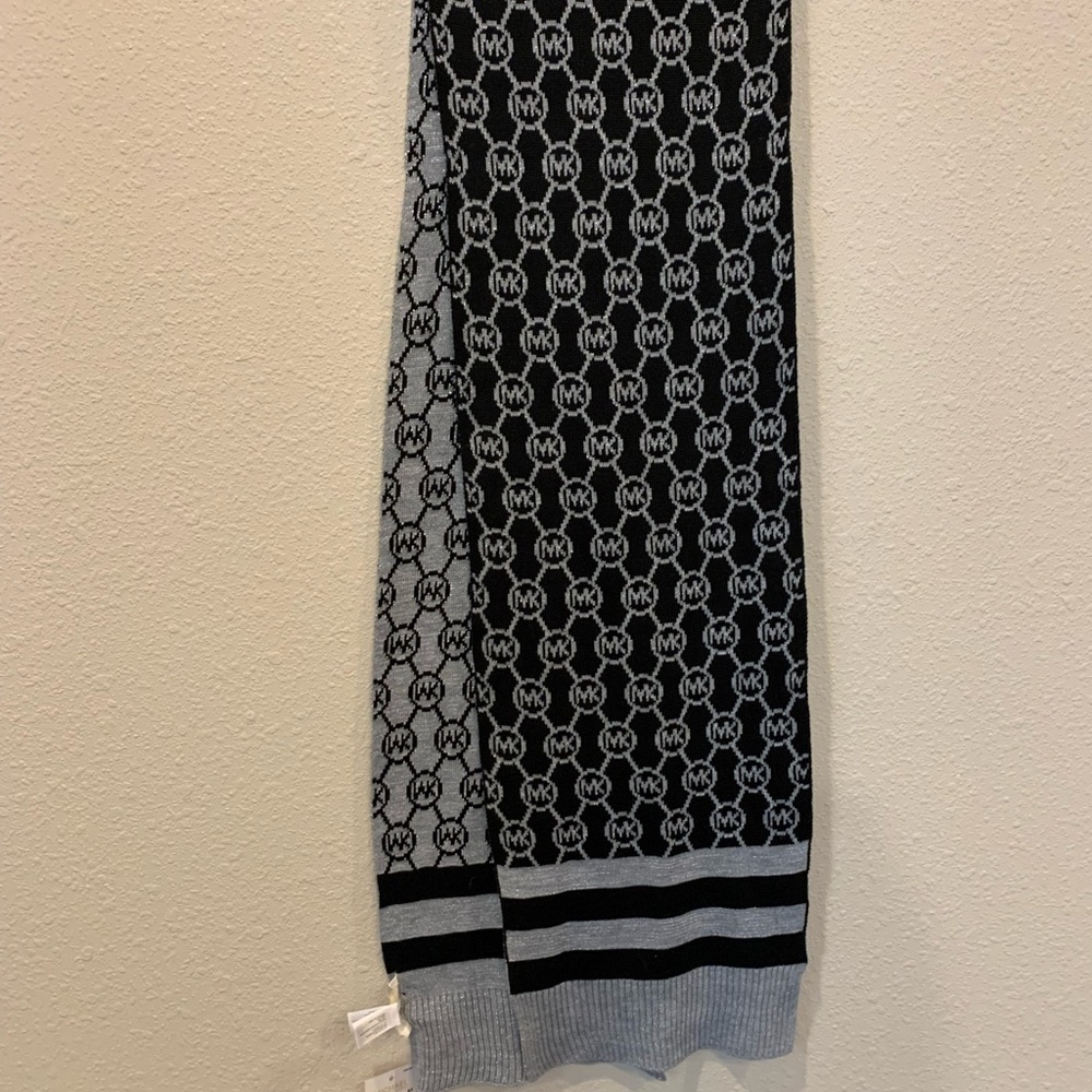Michael Kors Black and Silver Signature Patterned Scarf NWT